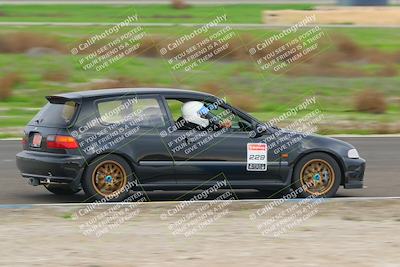 media/Dec-19-2025-Lucky Dog Racing (Fri) [[3b7b1b5fc8]]/Beginner/Session 4 Turn 2 3 Speed Pan/